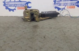 Замок двери Mitsubishi Carisma MR914402, задний правый