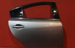 Дверь задняя правая Mazda Mazda 6 GJ Седан 2012-2024  SHY1 2.2L 2191 куб.см. дизель 110 - 129 кВт (150 -175 л.с.) МКПП