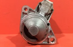 Стартер Nissan Almera N16 5 дверный хэтч 2000-2006  QG15DE 1.5L 1497 куб.см. бензин 66-81 кВт (90-110 л.с.) МКПП