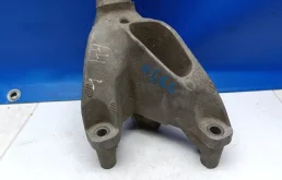 Кронштейн ДВС Audi A4 2007 8K0199307CC B8, передний левый