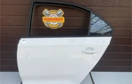 Дверь задняя левая Skoda Rapid I (2012—2017)