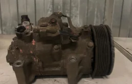 Компрессор кондиционера Toyota Corolla 883101A660 E150 1ZR-FE
