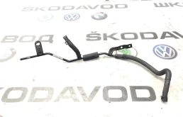 Трубка системы охлаждения Skoda Octavia 2017 5Q0121064BB A7 (5E) 1.6 DDYA