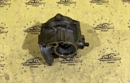 Насос вакуумный Volkswagen Passat B6 06J145100 1.8