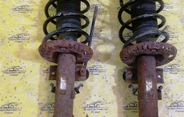 Стойка амортизатора Skoda Fabia 2 6Q0413031BJ 5J, передняя