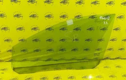 Стекло двери Ford Focus 2 1342626, переднее левое