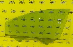 Стекло двери Ford Focus 3 1742302, переднее левое