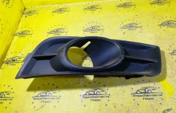 Накладка противотуманной фары Chevrolet Cruze 96981086 J300, передняя правая