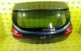 Крышка багажника дефект Kia Ceed 2 73700A2000 JD