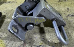 Петля двери Volkswagen Golf 5 1K0831412 MK5, передняя правая