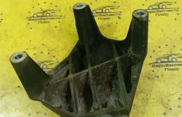 Кронштейн опоры двигателя Opel Astra 13226751 H