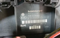 Блок комфорта Volkswagen Passat B6 3C0937049H
