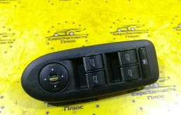 Блок стеклоподъемников Ford Kuga 1547152 C394