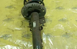 Стойка амортизатора Skoda Fabia 2 6Q0413031BJ 5J, передняя левая