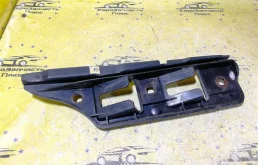 Кронштейн бампера Volkswagen Golf 5 1K0807184 MK5, передний правый