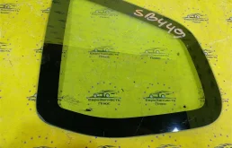 Форточка кузова Renault Duster 833072543R HS, задняя левая