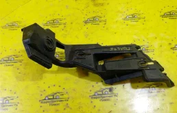 Кронштейн бампера Volkswagen Golf 5 1K6807393 MK5, задний левый