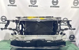 Передняя панель (телевизор) с радиаторами BMW X7 2024 17118589043 G07