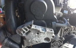 Двигатель BXE Volkswagen Golf 5 0.0 0