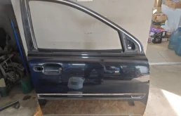 Дверь Volvo XC90 2009 30796497 D5244T4, передняя правая