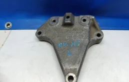 Кронштейн КПП Skoda Octavia 2006 1K0199117BB A5 1.4 BCA, левый