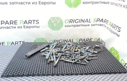 Болты двигателя Mercedes-Benz E-Class 2001 A0029908412 S210 OM613.961 3.2 CDI