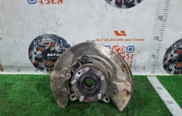 Кулак передний правый Land Rover Discovery Sport 2016 LR077914 L550 204DTD