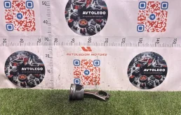 Поршень с шатуном Land Rover Discovery Sport 2016 LR073830 L550 204DTD