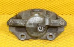 Суппорт передний правый для Volkswagen Polo 2020 года на фотографиях