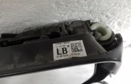 Стекла и зеркала для Toyota Corolla 2025 года на фотографиях