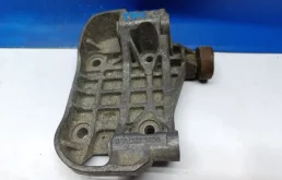 Кронштейн генератора Audi Q7 2005 - 2015 059903143P