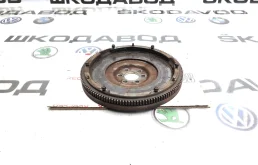 Маховик МКПП Skoda Octavia 2010 03C105269K A5 (1Z) 1.4 CAXA