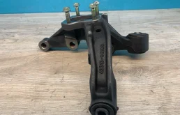 Кулак TOYOTA Camry 4230448010 30, задний правый