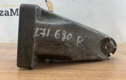 Кронштейн опоры двигателя Mercedes E-Class A2712232304 W212/S212/C207/A207 271.860, правый