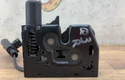Замок капота Audi Q3 8U0823509 8U, правый