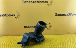 Патрубок воздушного фильтра Nissan Murano 16576CA00B Z50 3.5 VQ35DE