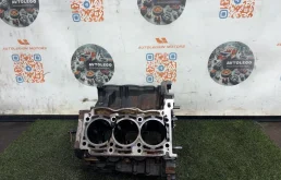 Блок цилиндров Audi A6 2012 059103011GT C7 CDUD