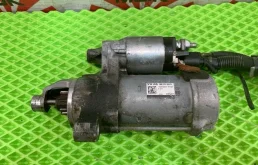 Стартер Audi A7 06E911024A 4G CGW