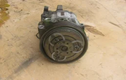 Компрессор кондиционера для Nissan Primera 1999 года на фотографиях