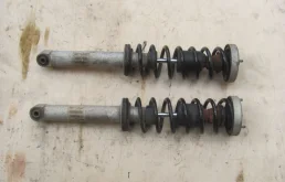 Пружина амортизатора задняя для BMW 5er 2008 года на фотографиях