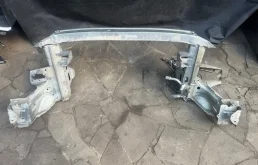 Усилитель бампера Volvo XC90 31253239