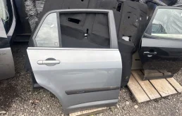 дверь задняя правая nissan tiida C11 седан