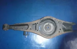 Рычаг задний нижний правый Volkswagen Golf 5