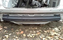 Усилитель бампера задний Volkswagen Golf 5