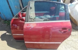 Дверь задняя левая Volkswagen Passat B5+