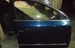 Дверь передняя правая Volkswagen Passat B6