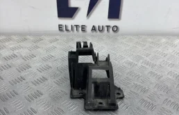 Кронштейн бампера VW Jetta 2012 5C6807394A 6 1.6, задний правый