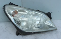 Фара хромированная правая б/у Opel Astra H ФР197