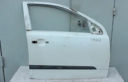 Дверь передняя правая Opel Astra H ДВ261