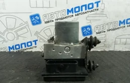 Блок ABS (насос) Audi Q5 2011 8R0907379H 8RB CDNC